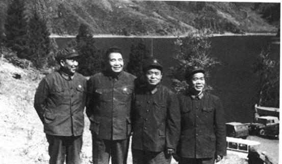 他没当省委书记或军区司令，成工厂经理：和平了，让我搞经济建设“1954年初春，