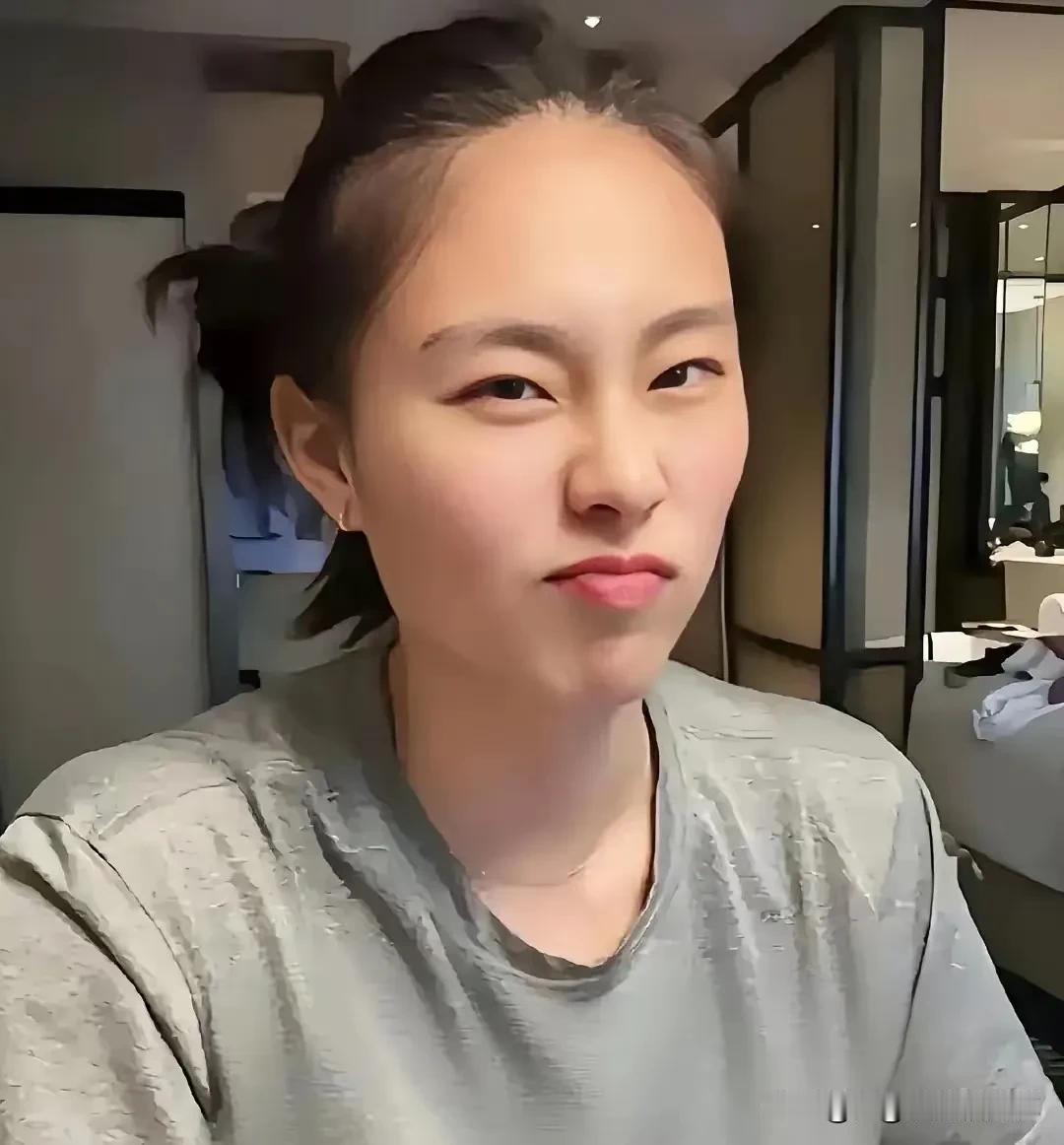 好奇查了下王思雨的出身，不查不知道，一查吓一跳其实她本人根本不是什么资源咖，