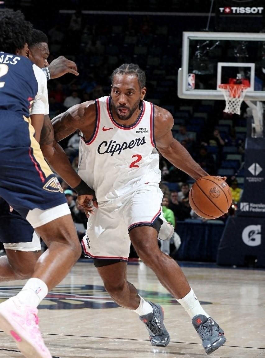 作为看了十几年球的老快船迷，看到这场球下半场崩盘的样子，我心里的火是真的压不住，