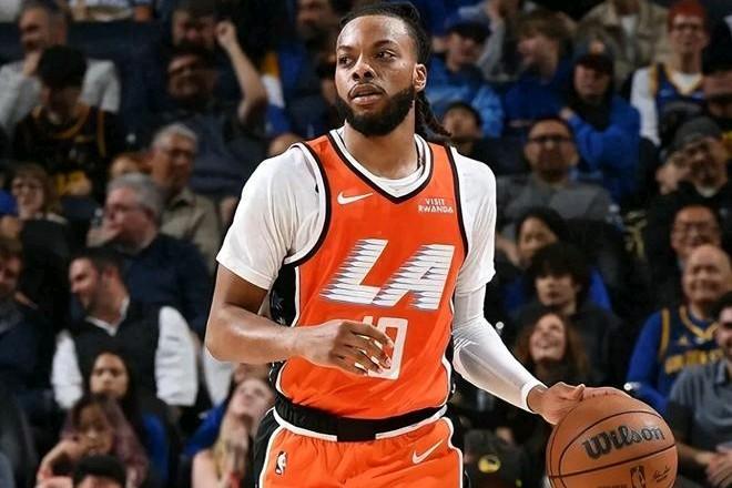 说实话：快船太不争气了！半场被开拓者打爆16分，下半场能逆转取胜吗？这可是附