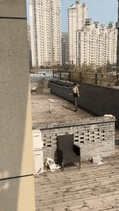 有这样的邻居，估计没人会搬家吧？