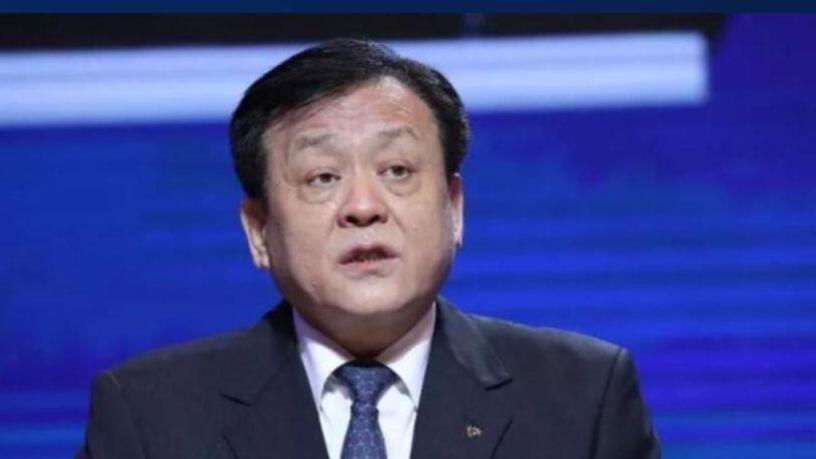 交通银行原副行长侯维栋被提起公诉，卸任多年仍难逃追责，彰显金融领域反腐一查到底的