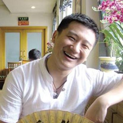 【著名相声演员李寅飞尝试直播带货，直播在线人数不足百人，对此你怎么看？】9月1