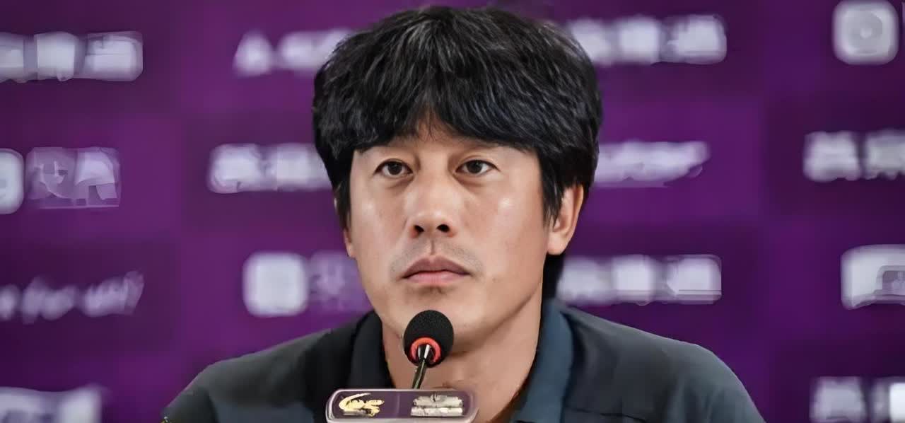 有朋友挺惋惜，成都蓉城队主教练徐正源没去报名竞争国足主教练。但我想说，他可能根本