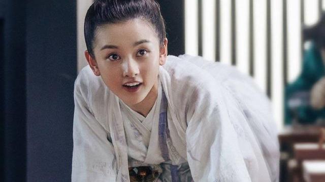 少年的你魏萊扮演者表現搶眼, 周也長相上熱搜, 新生代小花超優秀