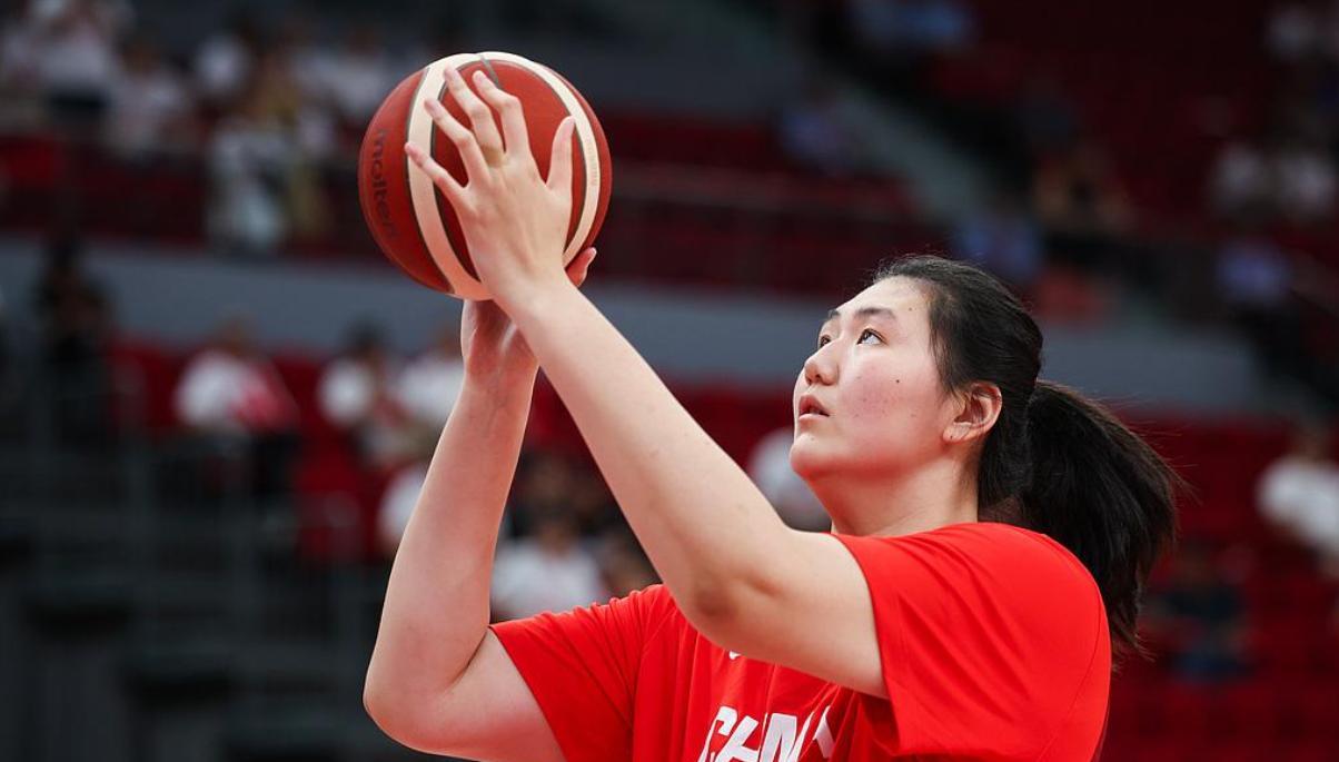 中国女篮6月18日晚上将和日本女篮热身赛，日本媒体对中国小巨人张子宇耿耿于怀，认