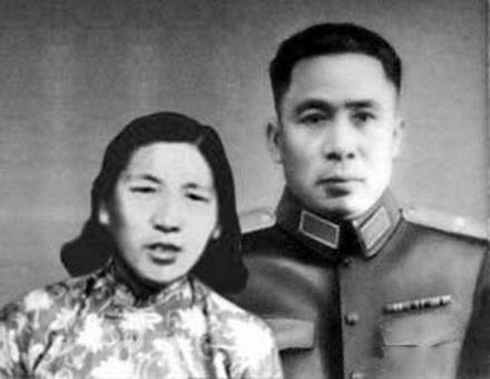 第67军军长邱蔚：在青岛的海边钓鱼，不幸被海浪卷走，年仅45岁！邱蔚，湖