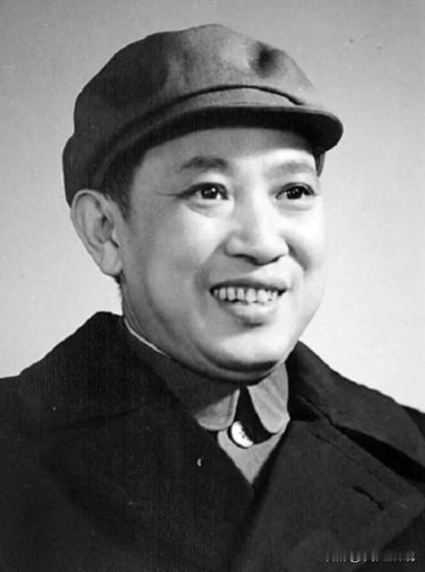 1966年，毛泽东主席极为信赖的秘书田家英，在主席的藏书室内不幸自缢身亡，这一消