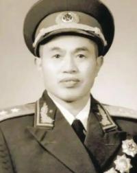 1953年，神枪手张桃芳去见皮定钧，说他毙敌211人，这个战绩已是罕见，结果皮定