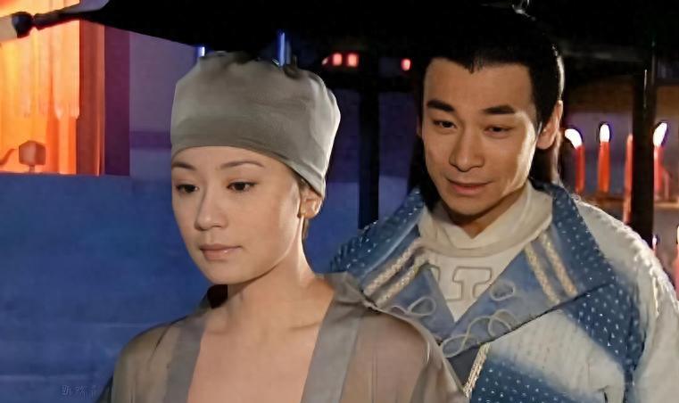 南宋时期，23岁俊美状元张孝祥，借宿尼姑庵，偶遇一妙龄女尼。他写诗求爱，反被女尼