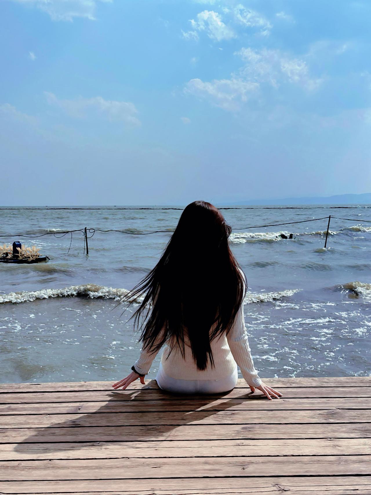 人到中年才明白：人这一生，不是为了钱，是为了把日子过出个人样来。年轻时