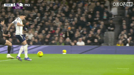 幸亏曼城主教练是瓜迪奥拉，换了穆里尼奥恐怕早就冲上去抽主裁判耳刮子了！结结实实