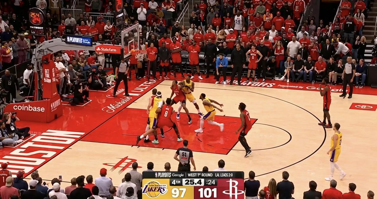 火湖大战G3最后时刻出现了两次漏判，全部都不利于火箭，如果不是这两次漏判，或许结