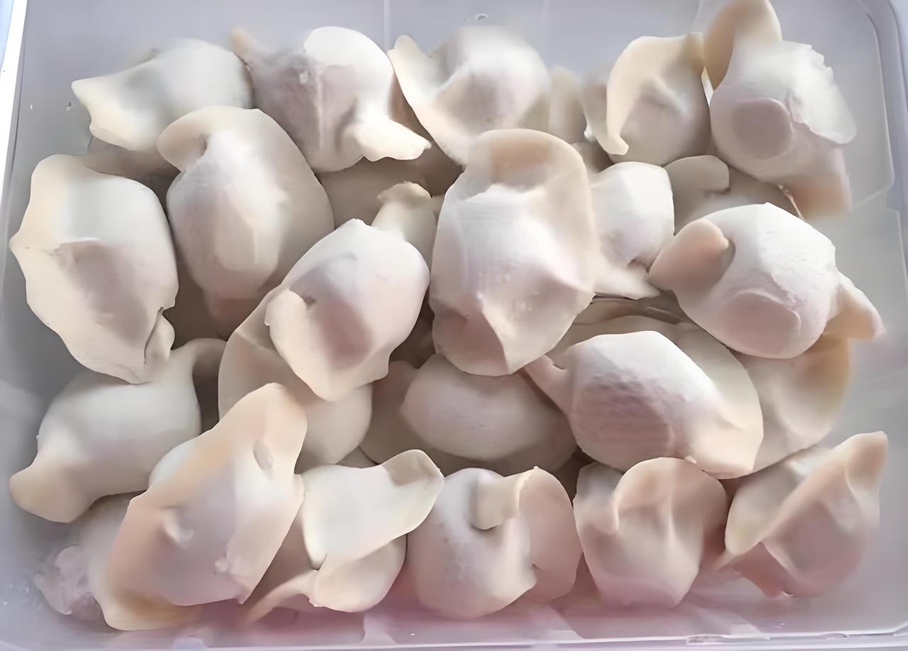 西贝出事了，同事王姐和儿媳妇却闹个半红脸。起因是她习惯在周末的时候包冻饺子，平时