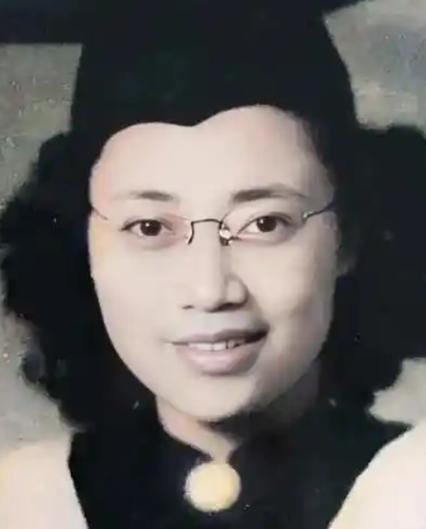  1950年，这个女人在牢里扛了278天酷刑，浑身上下没一块好皮肉。突然有一天