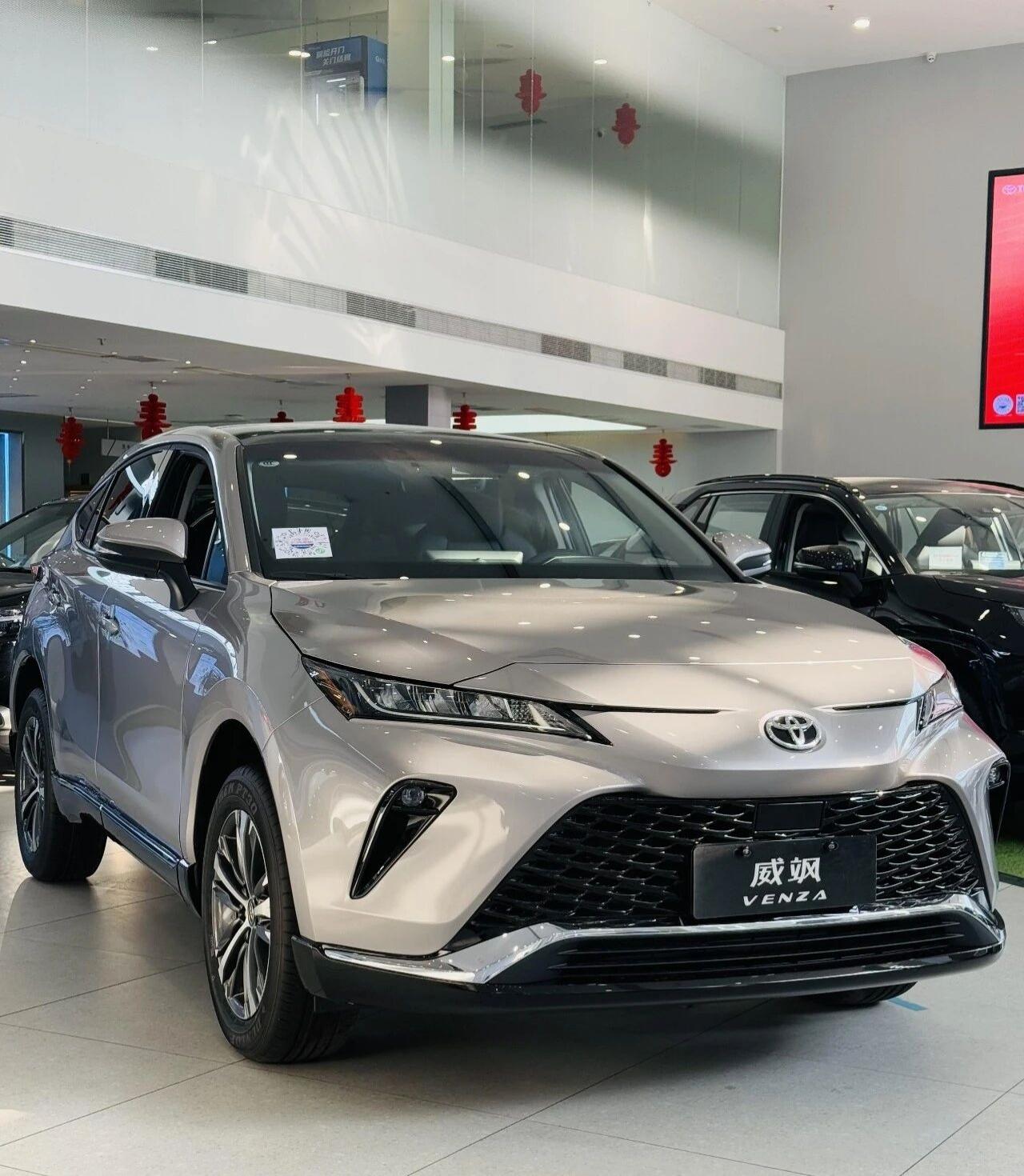 果然是丰田质感SUV天花板❗️威飒这车真的很特别👀在它身上丰田的大塑料完全