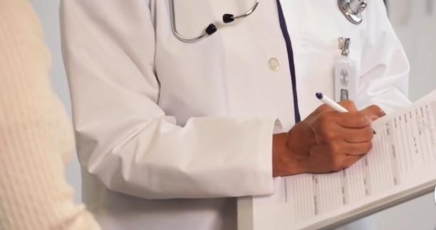 中国的这家医院也太黑了！请问世界上还有没有比这更黑的医院？西安交大某附属医院手术