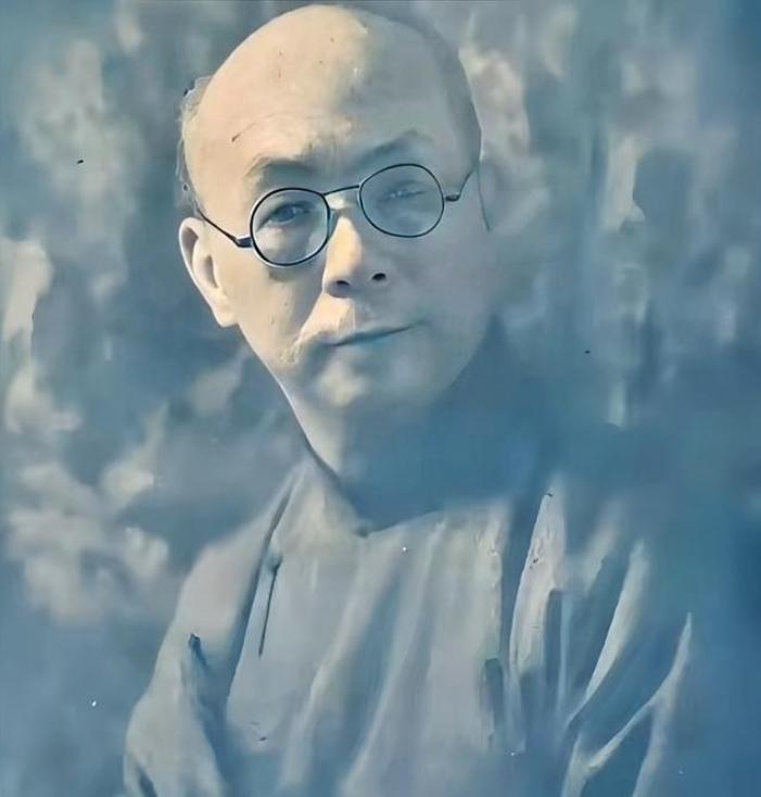 中国最大的汉奸是谁？他远比汪精卫更加可恨，要是没有他，日本连中国大门都进不了，在