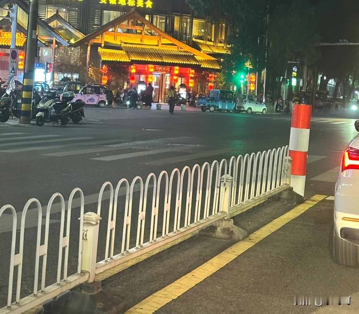 好好表扬我的老公。我的老公比我小7岁，我和他是在上海打工时认识的。当时的我离婚两