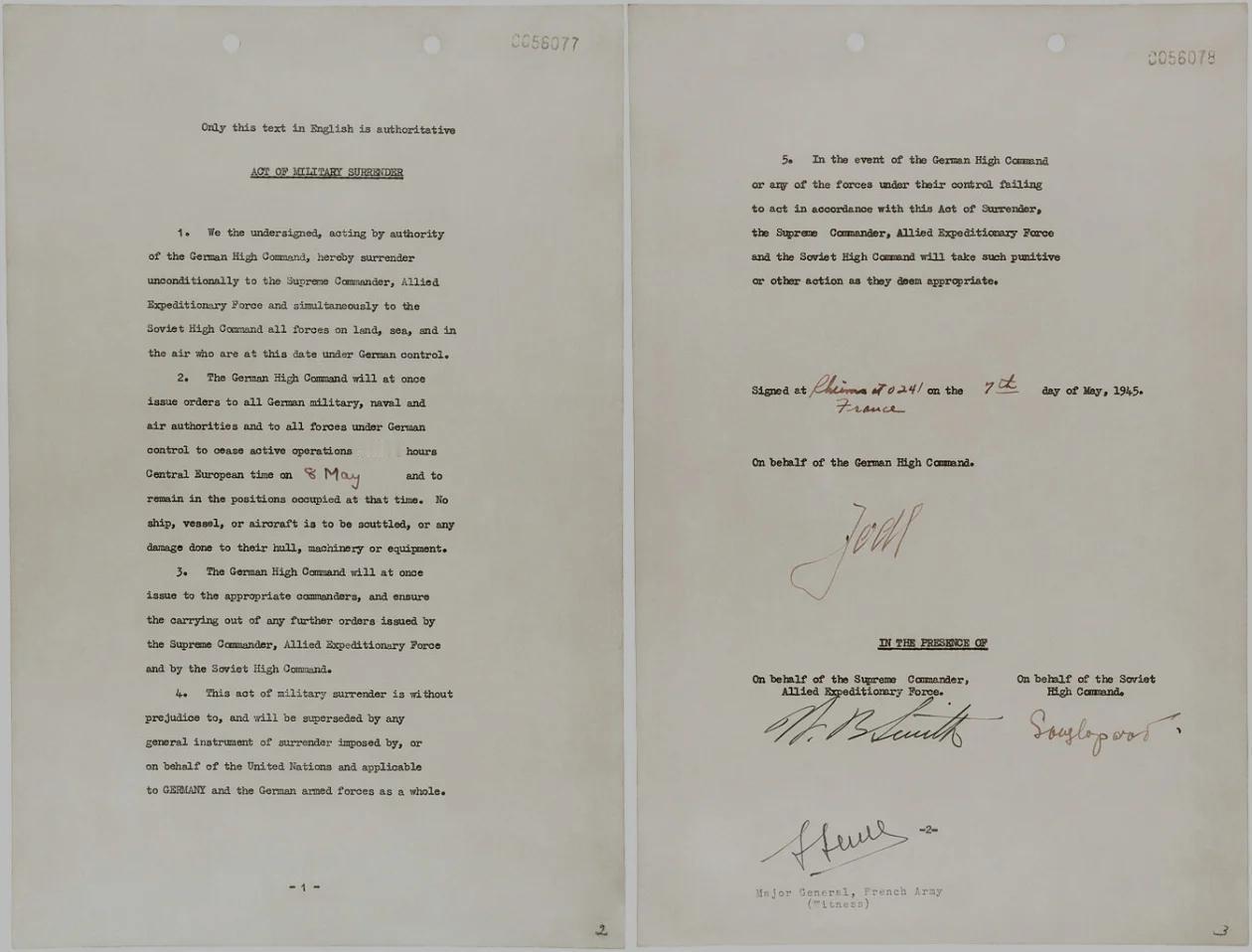 1945年5月7日凌晨德国在法国兰斯签署的《军事投降书》原件。阿尔弗雷德·约德尔