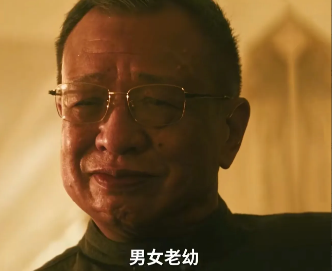《扫毒风暴》周少雄真是高估了自己，别看云司令走路都得拄拐杖了，拿起枪解决他还是绰