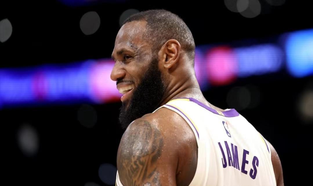 NBA历史总决赛40+分场次：詹姆斯第二！1、杰里·韦斯特：10次；2、勒布