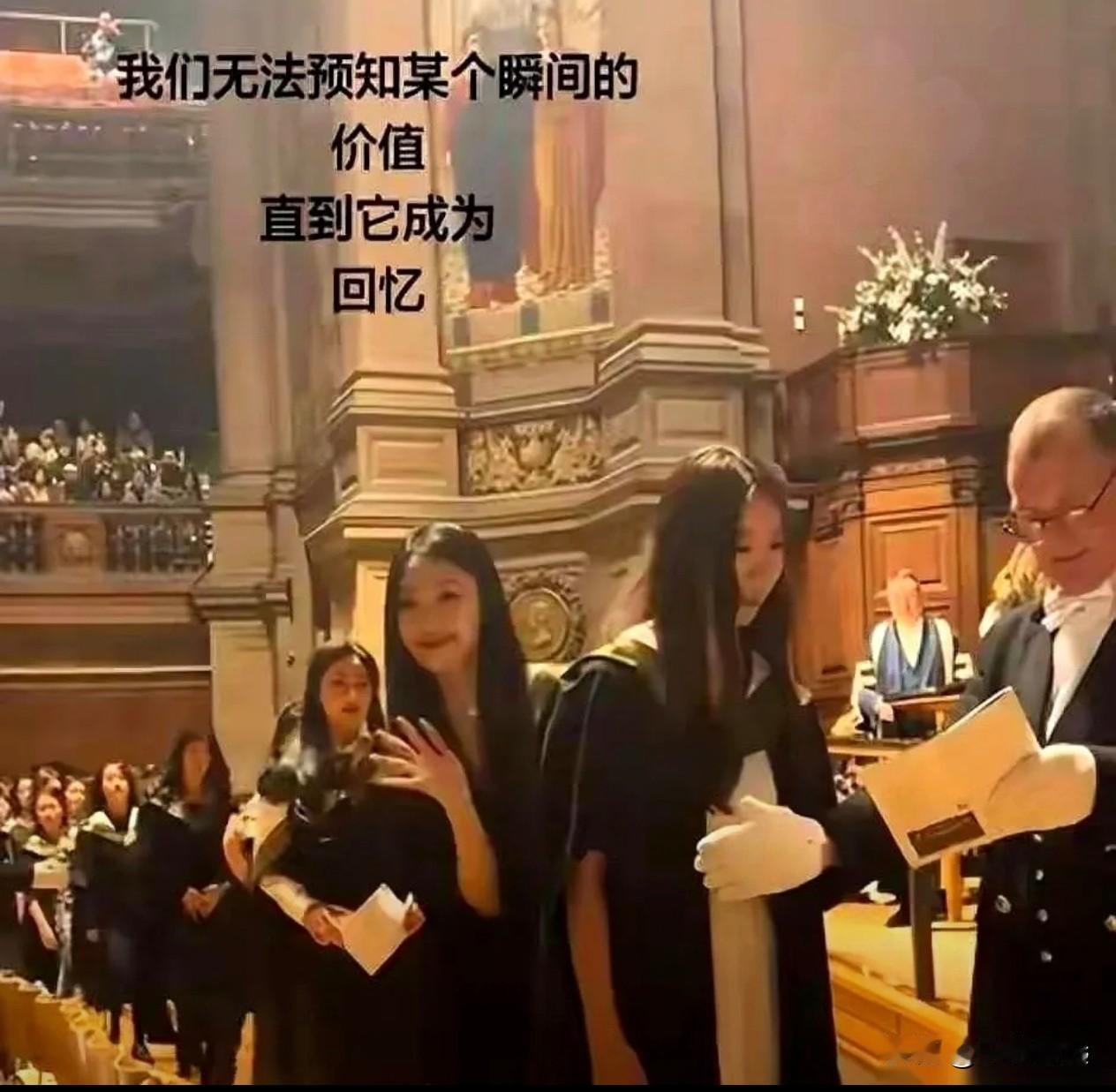 一张英国大学的课堂照，把所有留学生家长群都炸翻了。🔥一张英国诺丁汉大学的