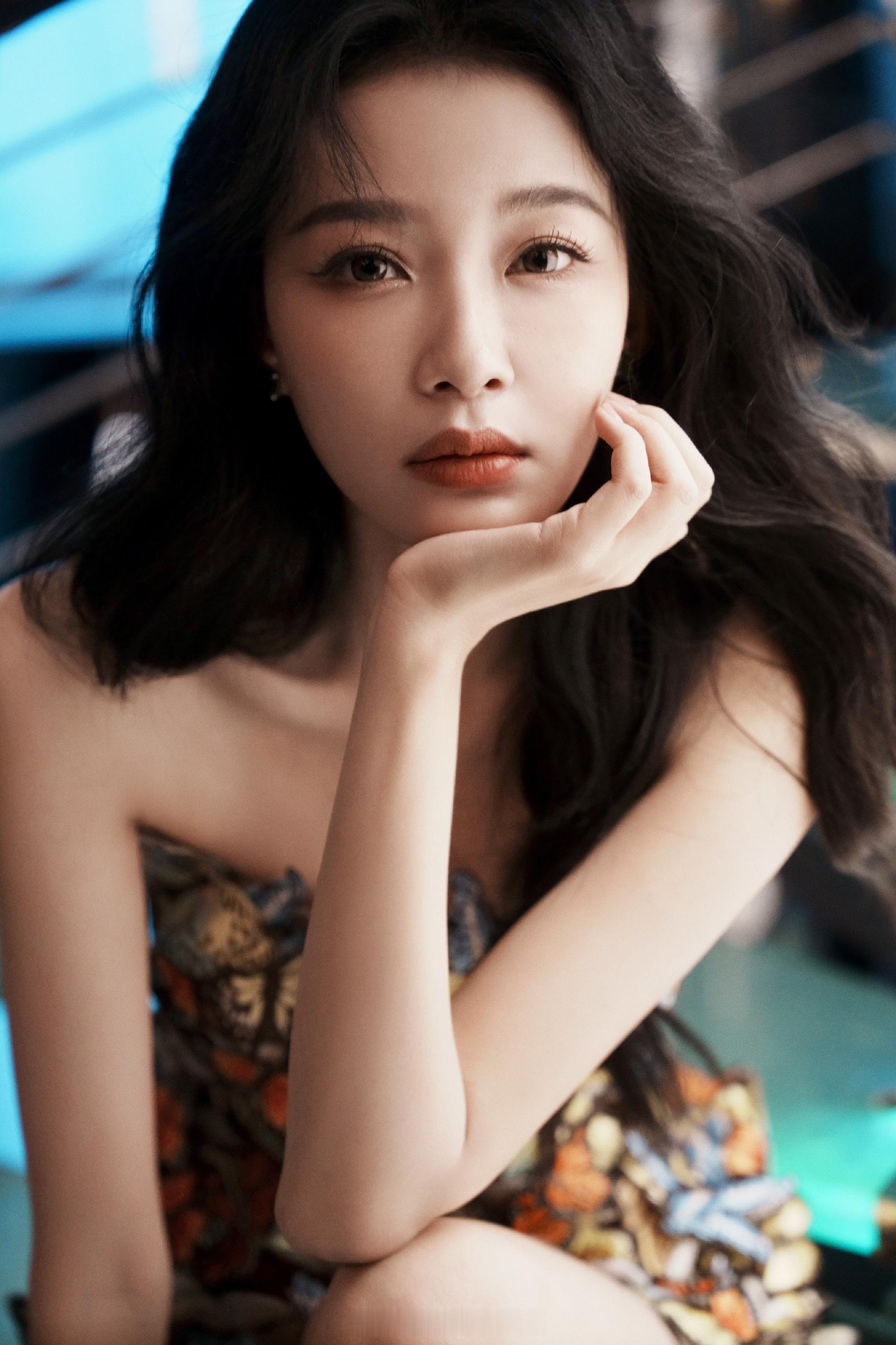 孙怡美腿写真九宫格