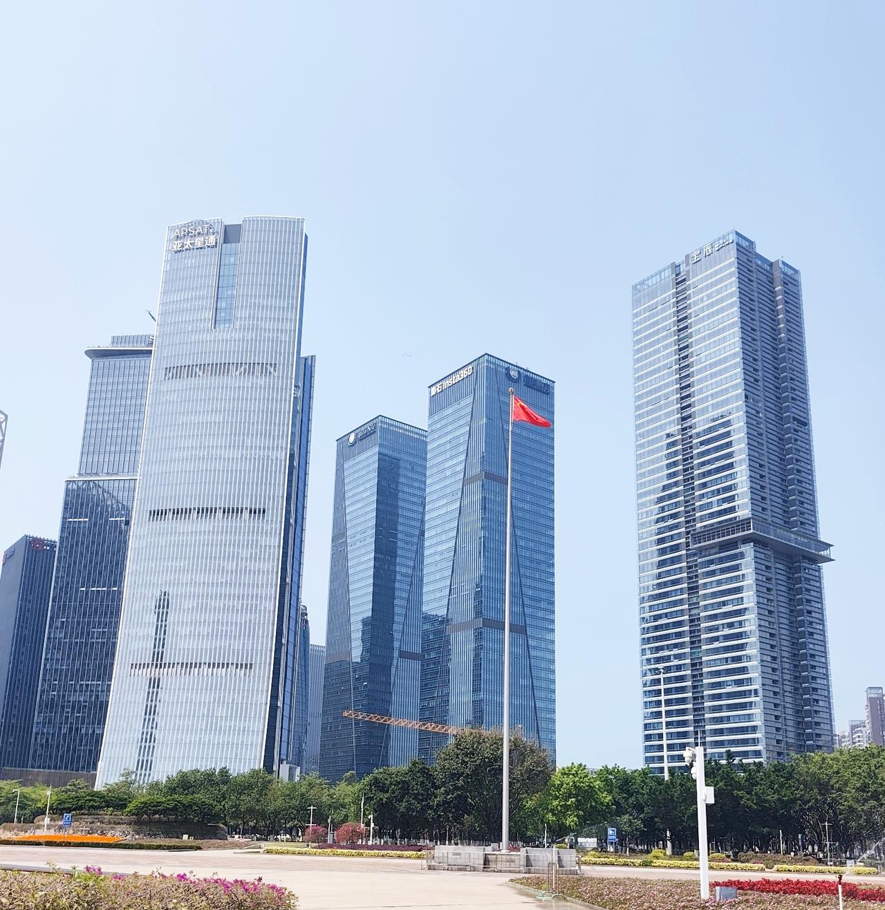 深圳经济再上快车道，各项运行指标全面飘红，1-2月份规模以上工业增加值、货物进出