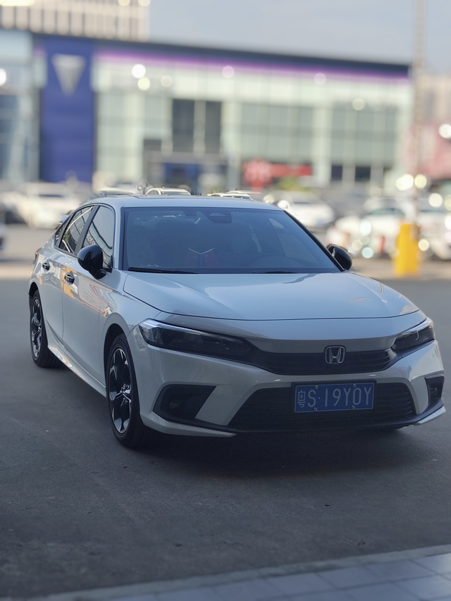 思域地板油有声浪吗有好多次过弯后或者是路口起步，直接就是一大脚油门下去，在车内