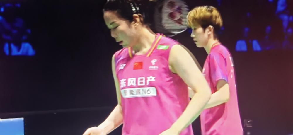 刚拿下全英冠军，48小时后，13分钟就退赛！国羽这对王牌组合，到底怎么了？