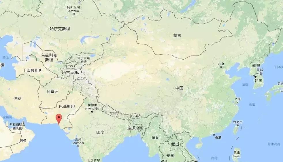 巴铁生锈了，人家根本没有当你是大哥，相反你只是一个冤大头，古人云非我族类，其心必