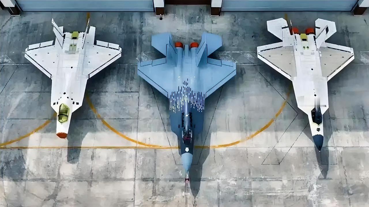5月8日，土耳其国防工业秘书处与土耳其航空航天工业公司签署协议，采购首批20架国