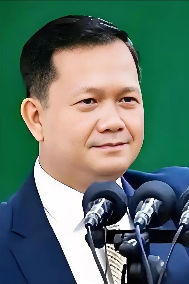 就在刚刚，柬埔寨政府突然宣布12月3日，财联社电，柬埔寨政府突然宣布，明年6