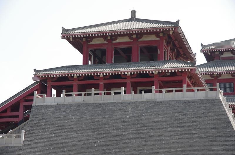 考古证实：阿房宫既未建成，亦未遭火烧2025年阿房宫遗址考古取得重大突破，证