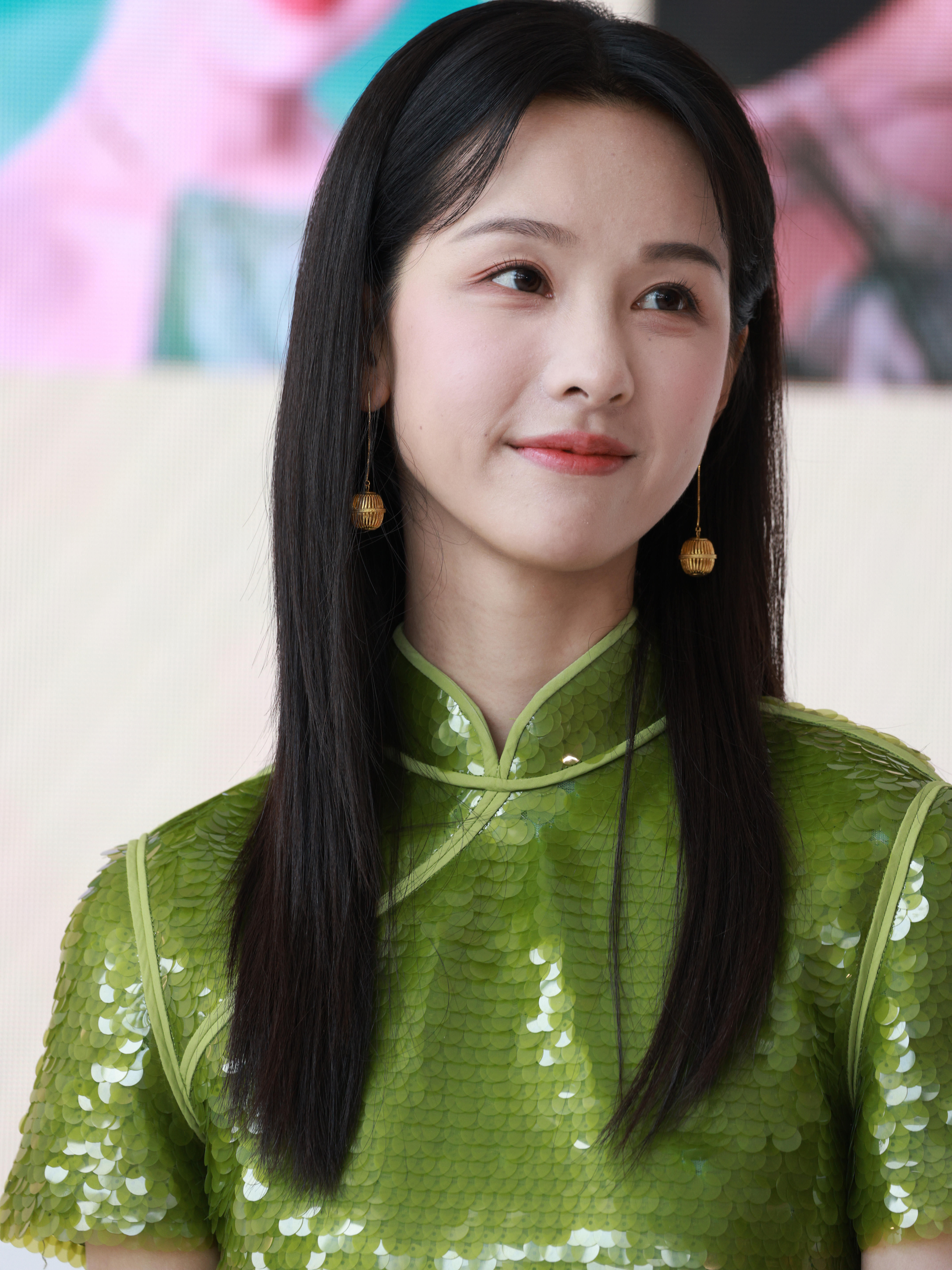 陈都灵vogue座谈会生图，国风旗袍真的好美﻿﻿​​​