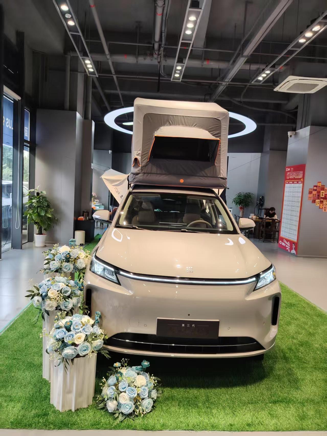 话说第三代蓝电山野厨房和三室一厅都是自带的，自驾游确实不错，但是我最看中的还是纯