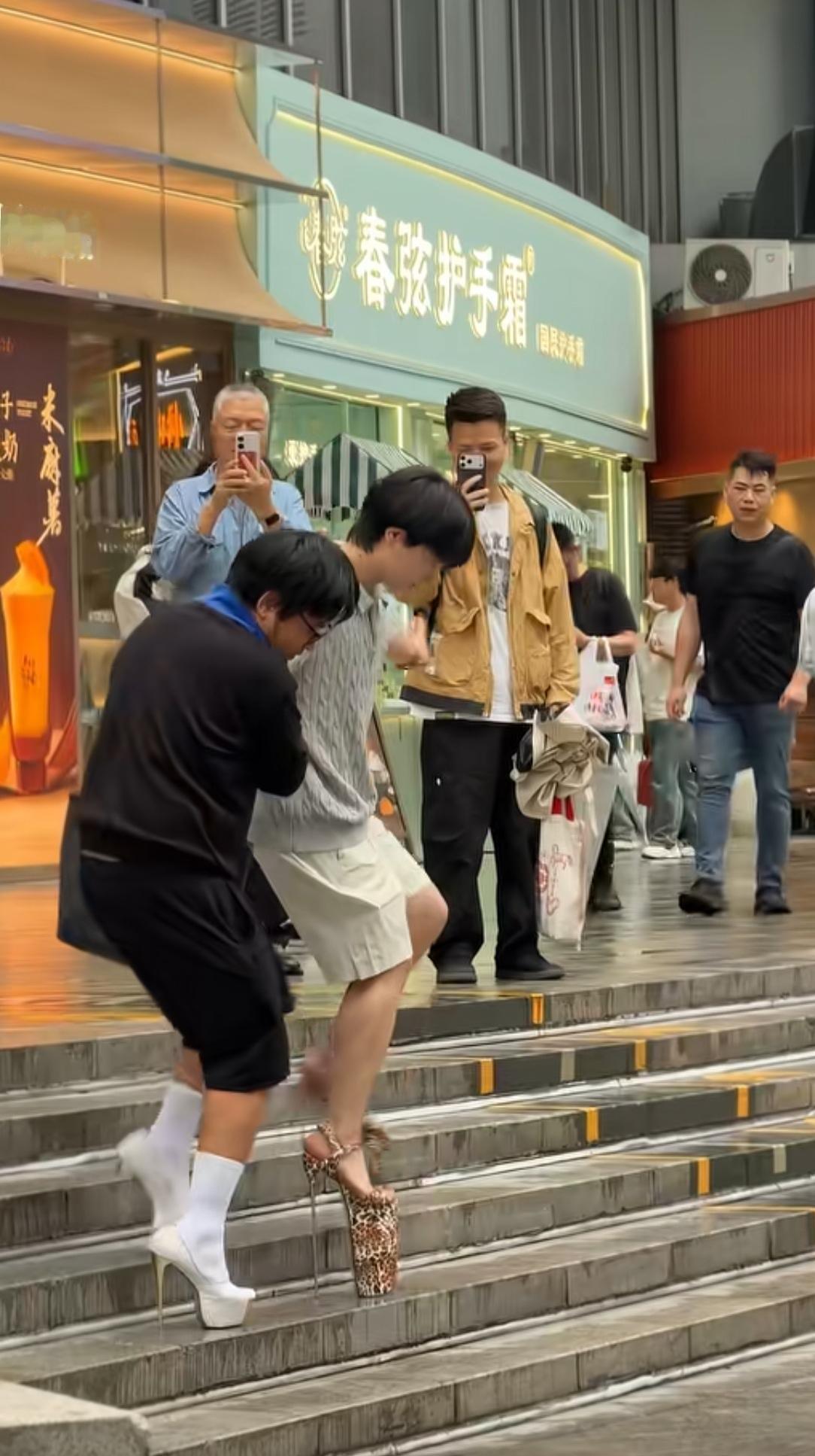 这是什么情况？