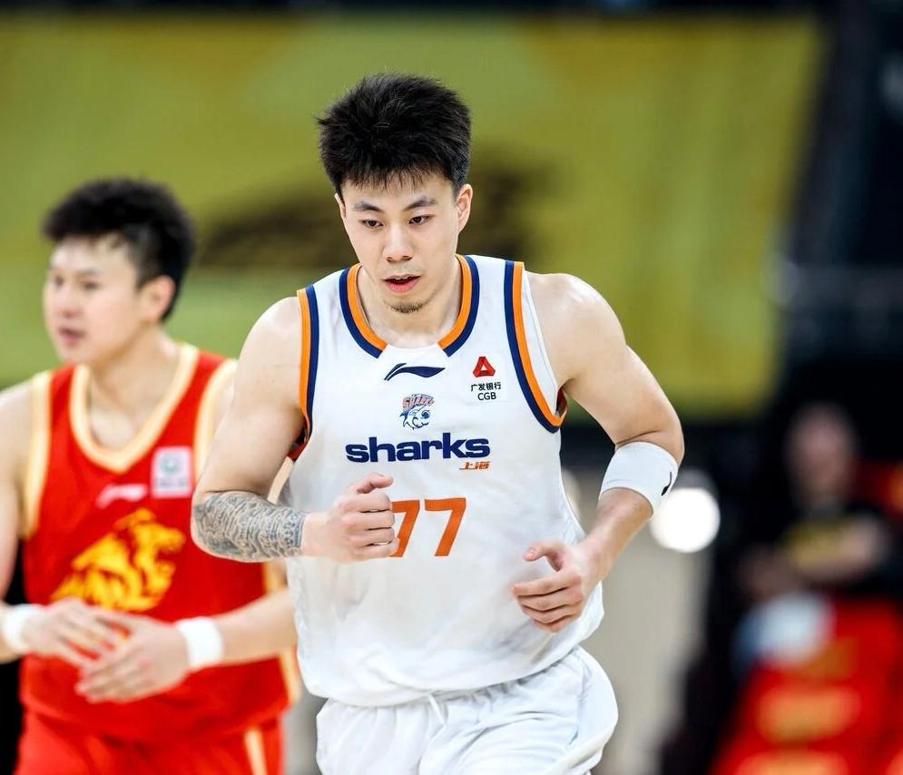 越想证明什么，就越容易搞砸。这事儿你肯定经历过。不是夸张。上场客场，上海队球员