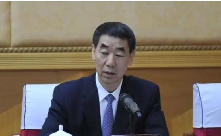 查到了原河南省副省长王某第一次出事的原因，居然是在省委换届前搞拉票活动。根据河