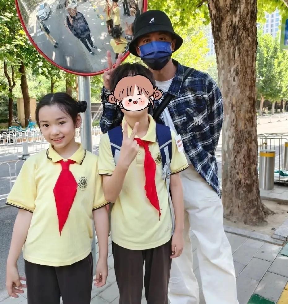 原来小酒窝和张维伊关系挺不错呢！曾有一次，董璇在节目中透露，小酒窝给高以翔打电