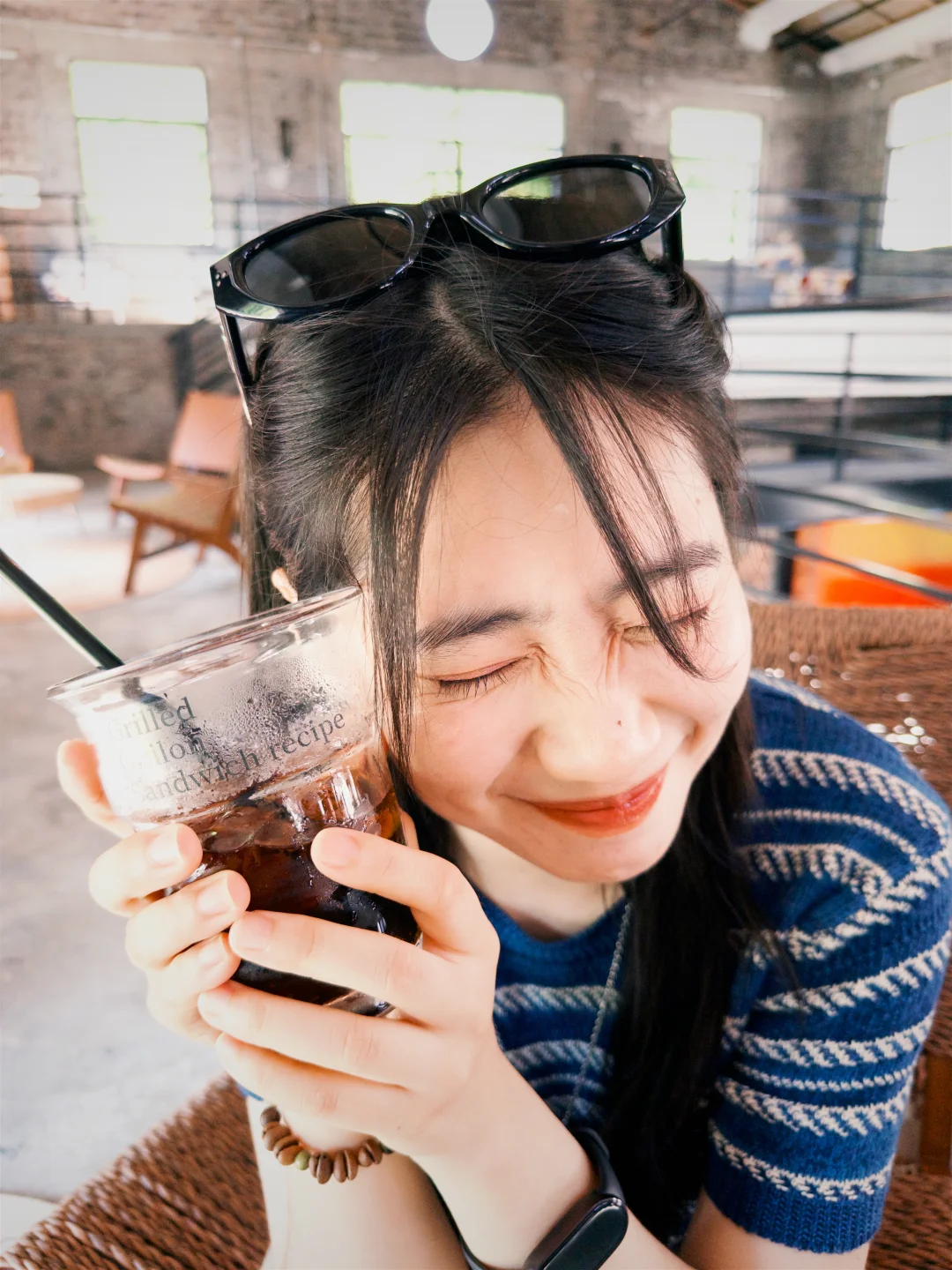 📍坐落在瀑布旁边的咖啡☕️