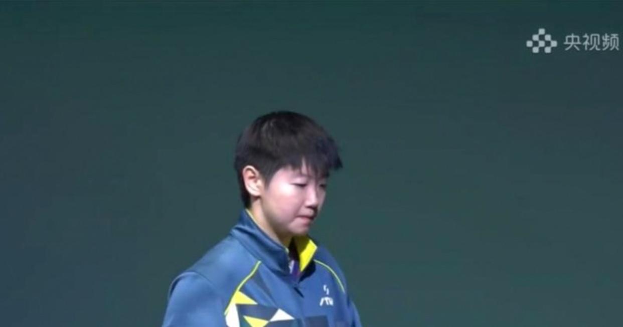 看完河北队的赛后采访，心里那股烦闷又有点佩服。你说这个莎宝真是个奇迹，她站出来说