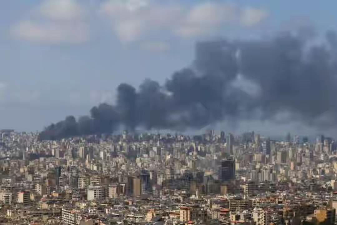 巴基斯坦被以色列的暴行彻底激怒。巴基斯坦国防部长卡瓦贾·阿西夫发出警告，以色列的