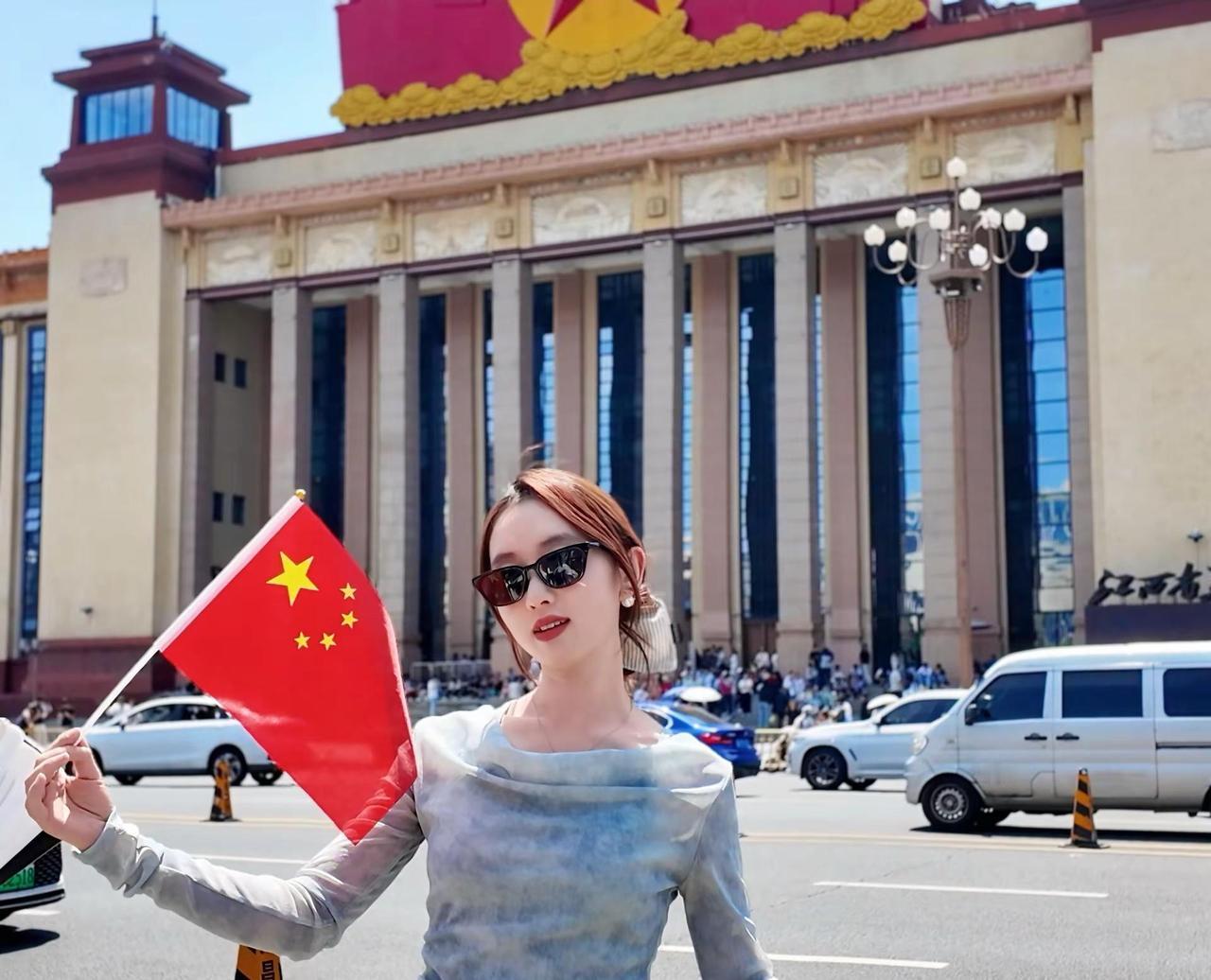 在南昌，追五角星的光。五星红旗🇨🇳南昌去不了北京就来趟南昌吧来南昌追