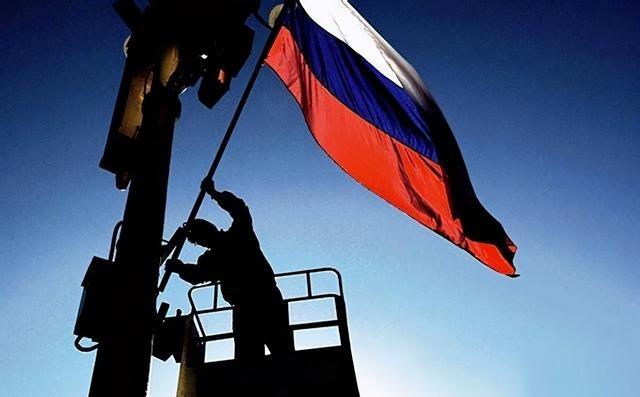 有人问：“俄罗斯要是继续这样被消耗下去，会不会灭亡？”说实话，即使世界上只剩下中