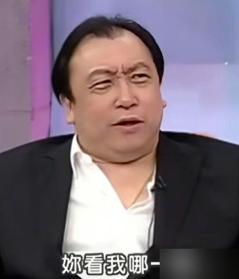 王晶一句全香港最会当明星的人，把周润发的老底给掀了。他说发哥能给观众所有明星该给的东西，头顶自带光环
