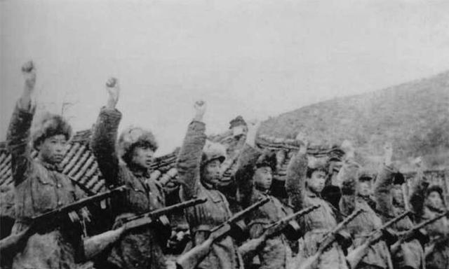 抗美援朝期间，一名团长奉命撤退，他却擅自带兵奔赴主力军战场，却万万没想到打得美军