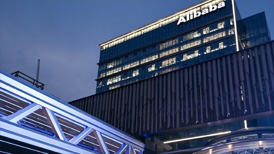 华尔街日报8月29日报道：“中国的芯片公司和AI开发者正在扩充自己的国产技术储备