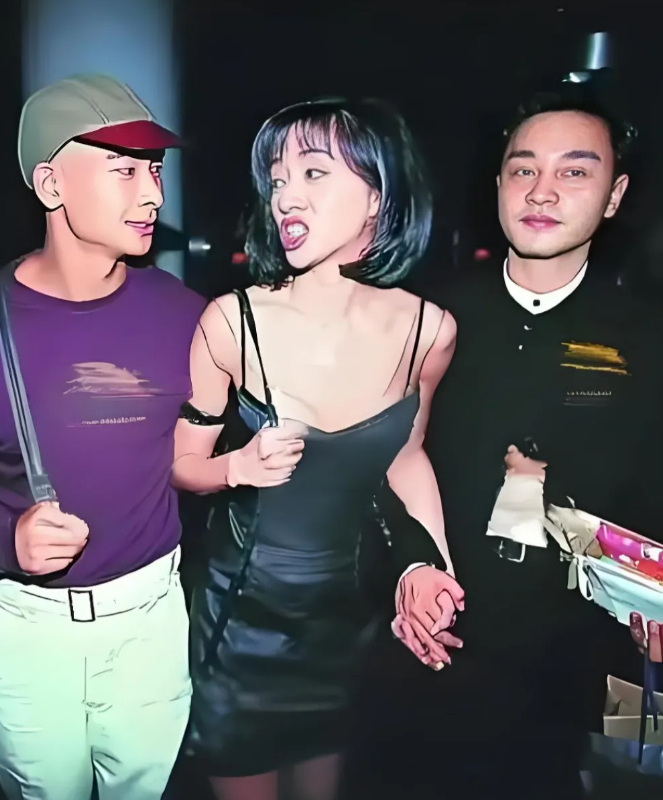 三人同行，却只有一个人还在世上，这一瞬间，似乎变成美好的回忆！张国荣和梅艳芳及赵